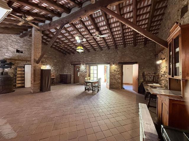 Chalet en venta en barrio Prenafeta, Montblanc, de 187 m² 3 habitaciones por 180.000