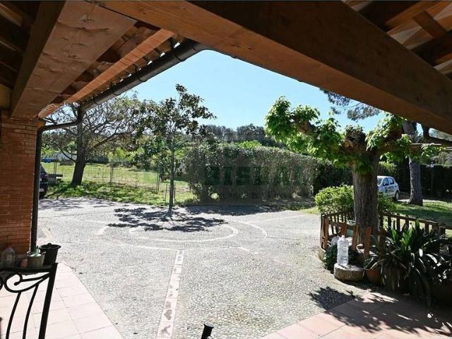 Chalet en venta en barrio Sant Pol, Bisbal d´Empordà, La, de 163 m² 4 habitaciones por 750.000