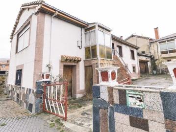 Chalet en venta en Barruelo de Santullán, Palencia
