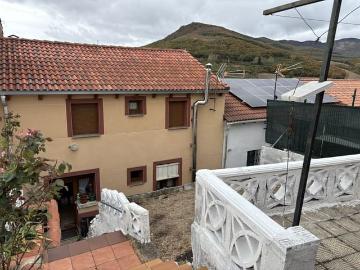 Chalet en venta en Barruelo de Santullán, Palencia