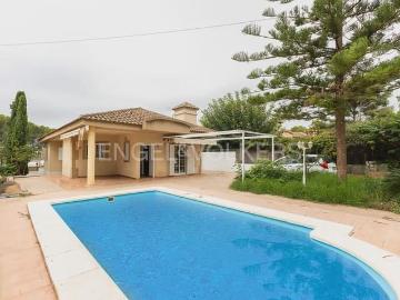Chalet en venta en Bétera, Valencia