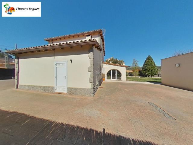 Chalet en venta en Begues. Chalets.