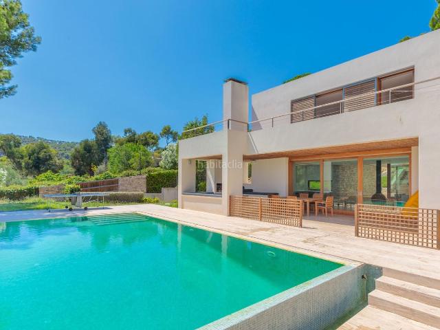 Chalet en venta en Begur, Fornells Aiguablava Costa Brava. Exclusiva residencia de autor con vistas al mar y spa privado en Aiguablava. Chalets.