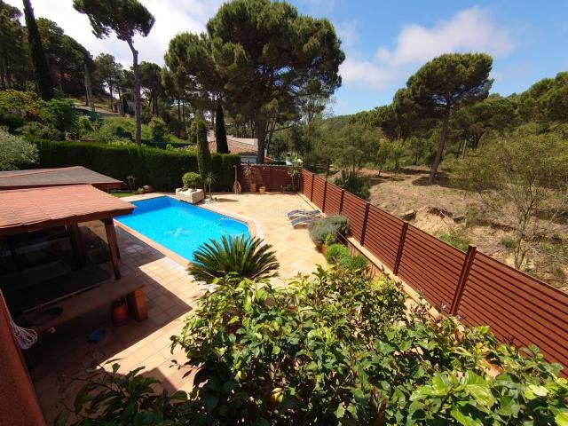 Chalet en venta en Begur, Residencial Begur Esclanyà Costa Brava. En exclusiva: Casa con jardín, piscina salina y alta eficiencia energética cerca de Begur. Chalets.