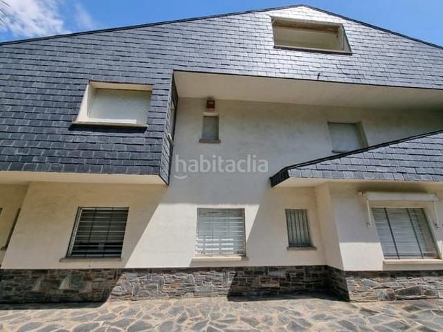 Chalet en venta en Bellaterra. Solvia Inmobiliaria Chalet independiente Cerdanyola del Vallès. Chalets.