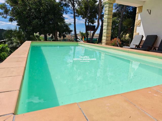 Chalet en venta en Bellvei. GRAN CASA CON PISCINA PRIVADA EN VENTA. Chalets.