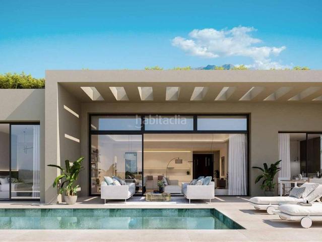 Chalet en venta en Benahavís, Montemayor Marbella Club. Villa de 4 dormitorios, 4 baños con vistas al mar. Benahavís, Marbella. Obra Nueva. Chalets.