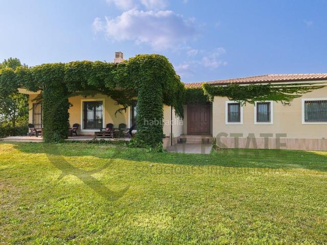Chalet en venta en Beneixama. En Beneixama de Alicante. Chalets.