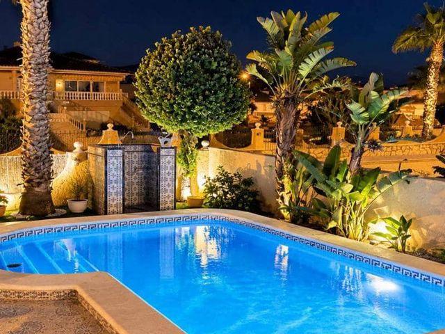 Chalet en venta en Benferri, Alicante