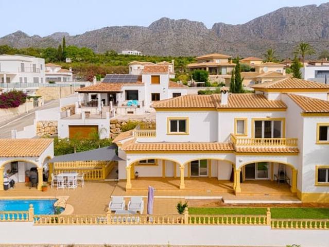 Chalet en venta en Beniarbeig, Alicante Costa Blanca