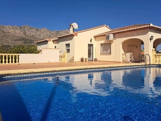 Chalet en venta en Beniarbeig, Alicante Costa Blanca