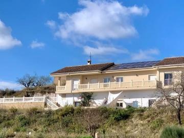 Chalet en venta en Beniarrés, Alicante