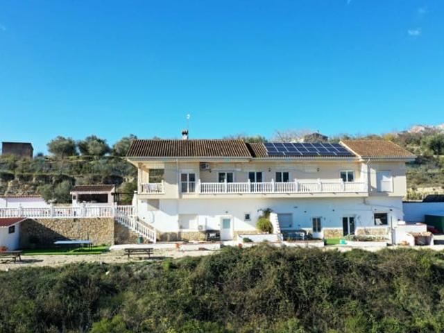 Chalet en venta en Beniarrés, Alicante