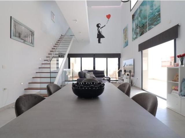 Chalet en Venta en Benijófar, Alicante