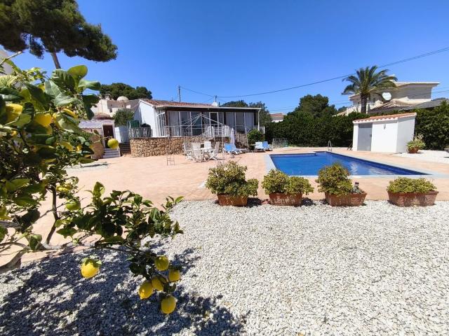 Chalet en venta en Benissa, Cala Advocat Baladrar. Chalet con Piscina. Chalets.