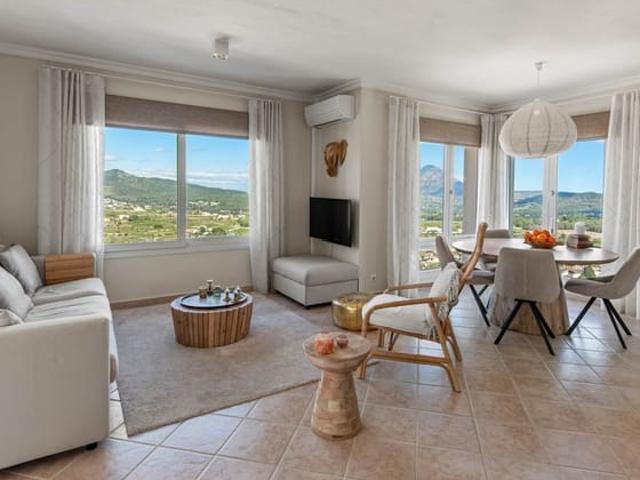 Chalet en venta en Benitachell / Benitatxell, Alicante Costa Blanca
