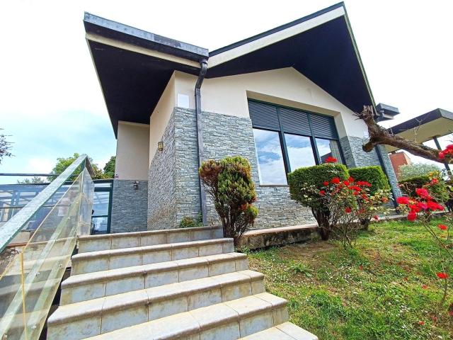 Chalet en venta en Berango. Chalet Individual en Zona Residencial. Chalets.