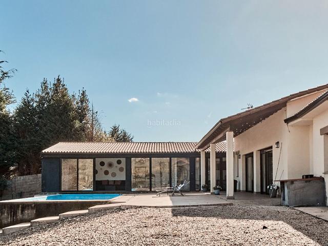 Chalet en venta en Bergondo. Chalets.