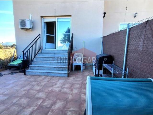 CHALET EN VENTA EN BERROCALEJO DE ARAGONA