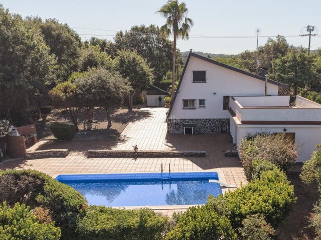Chalet en venta en Bescanó. Chalet en venta en Más Llunés Bescanó. Chalets.