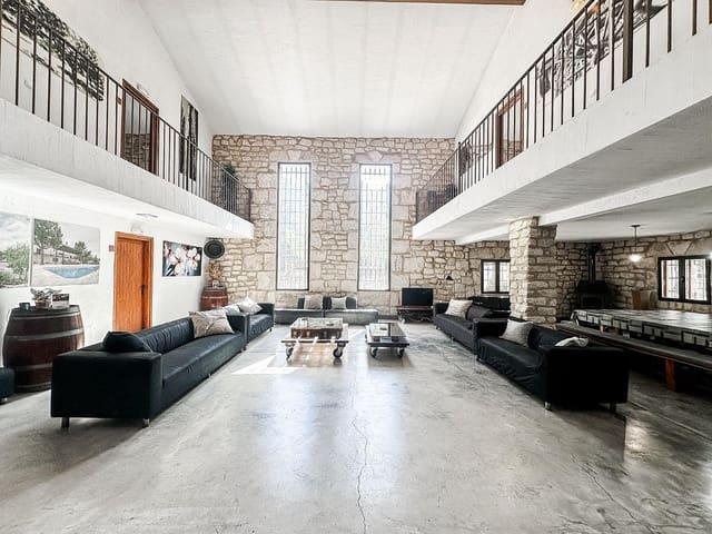 Chalet en venta en Biar, Alicante