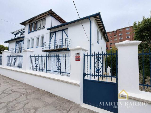 Chalet en venta en Bilbao, Matiko Ciudad Jardín. OPOTUNIDAD ÚNICA VIVIENDA REFORMADA EN CIUDAD JARDIN. Chalets.