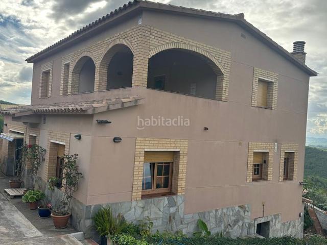 Chalet en venta en Bisbal del Penedès La. OPORTUNIDAD ÚNICA EN CAN GORDEI!. Chalets Bisbal del Penedès.