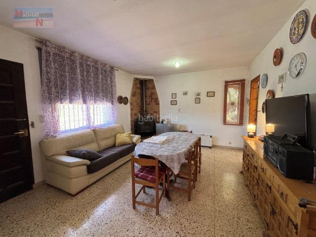 Chalet en venta en Bisbal del Penedès La. Chalet en venta con dos parcelas, garaje para varios vehículos y piscina !. Chalets Bisbal del Penedès.
