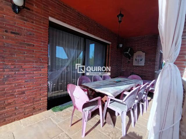 Chalet en venta en Bràfim. Chalet Independiente en venta en Montferri, con 219 m2, 5 habitaciones y 2 baños, Piscina y jardín. Chalets.