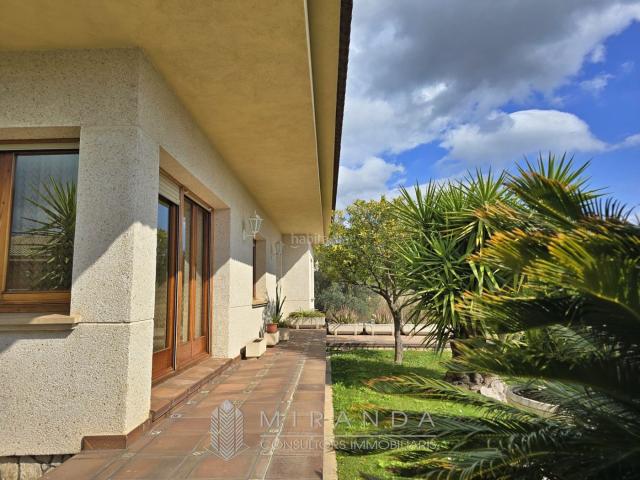 Chalet en venta en Breda. Chalets.
