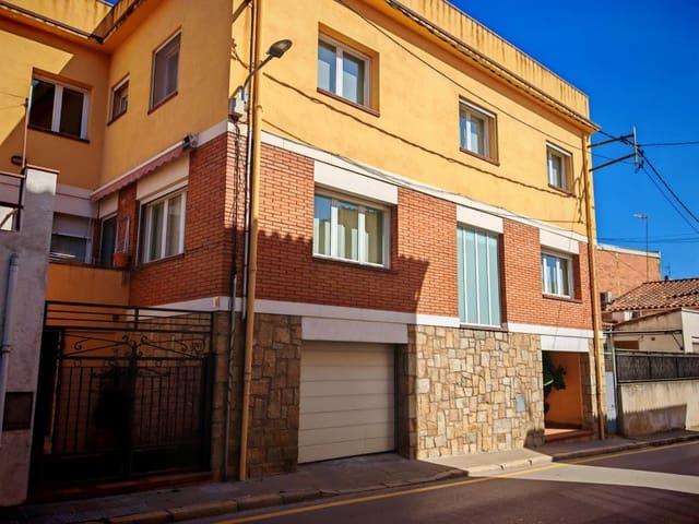 Chalet en venta en Breda, Girona