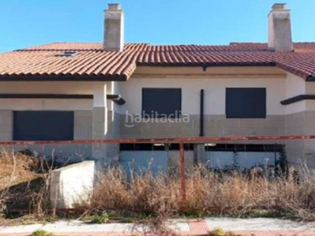 Chalet en venta en Briviesca. Se vende conjunto de viviendas en Briviesca. Chalets.