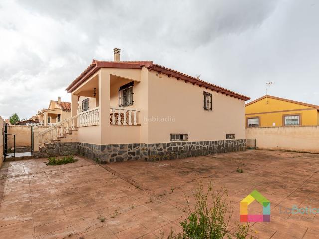 Chalet en venta en Burguillos de Toledo. CHALET INDEPENDIENTE EN BURGUILLOS DE TOLEDO AMPLITUD, COMODIDAD Y GRAN PARCELA. Chalets Burguillos de.