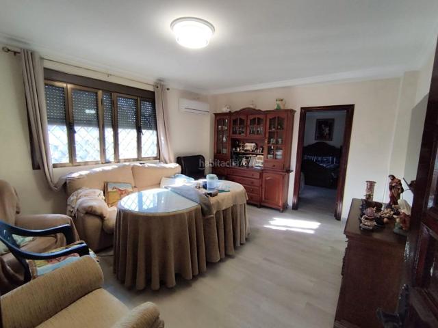 Chalet en venta en Burguillos. ESPECTACULAR CHALET CON PISCINA EN LA LOCALIDAD DE BURGUILLOS. Chalets.