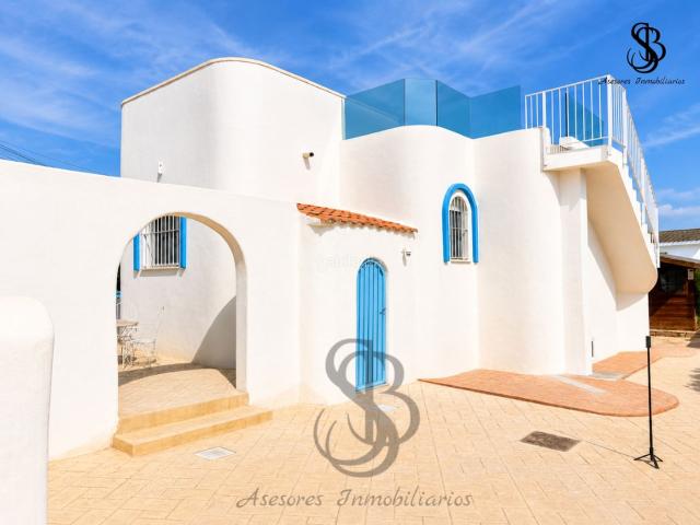 Chalet en venta en Busot. Chalets.