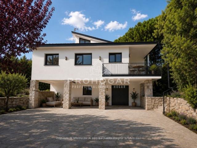 Chalet en venta en Bustarviejo. Tu Proyecto en la Sierra Norte Amplio Chalet sobre 1.000 m de Parcela en Bustarviejo. Chalets.
