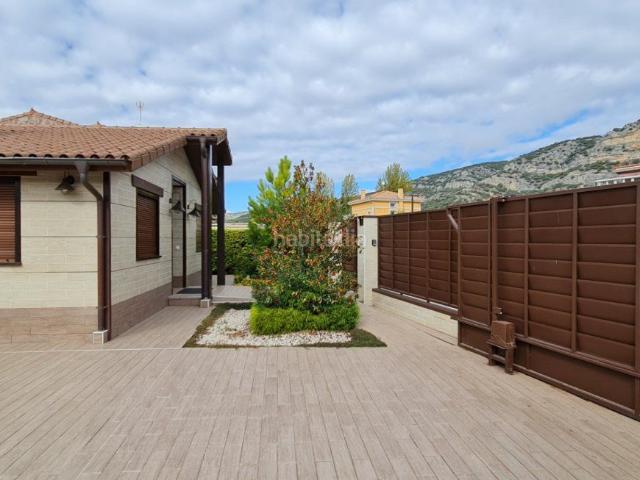 Chalet en venta en Golmayo. Chalet en Fuentetoba con licencia de Casa Rural en pleno funcionamiento. Chalets.