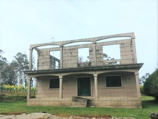 Chalet en venta en Gondomar. Venta Lugar de Vilas Morgadanes Gondomar chalet sin terminar. Chalets.