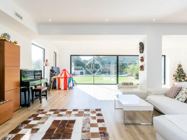 Chalet en venta en Gavà, La Sentiu. Casa villa en venta en La Sentiu, Gavà. Chalets.