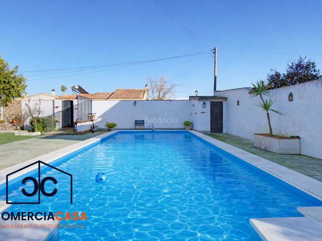 Chalet en venta en Gabias Las, Residencial Triana Barrio Alto. VIVE COMO SIEMPRE SOÑASTE! CHALET INDEPENDIENTE EN UNA SOLA PLANTA EN LOS CHOPOS Te presentamos esta fantástica vivienda en Los Ch.