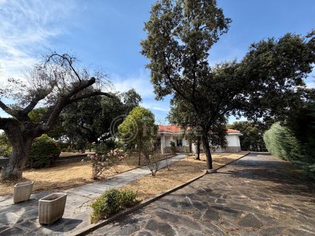 Chalet en venta en Galindo y Perahuy. Chalets Galindo y.