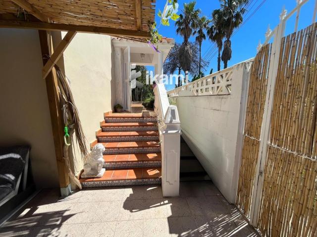 Chalet en venta en Gandia, Grau de Gandía Marenys de Rafalcaid. Chalet reformado en Gandía. Chalets.