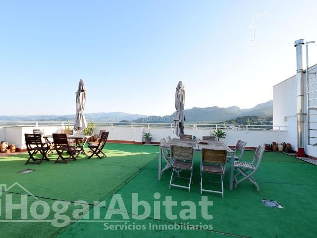 Chalet en venta en Gandia, Urbanizaciones. ESPECTACULAR CHALET CON SAUNA, PISCINA, GARAJE Y BONITAS VISTAS. Chalets.