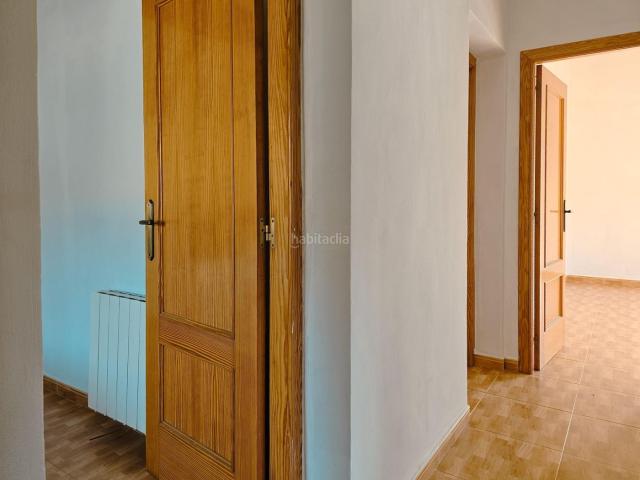 Chalet en venta en Gandia, Urbanizaciones. ESPECTACULAR CHALET INDEPENDIENTE CON PISCINA, TERRENO Y DOS VIVIENDAS. Chalets.