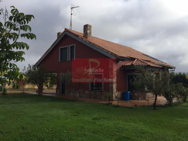 Chalet en venta en Garrafe de Torío. Chalets Garrafe de.