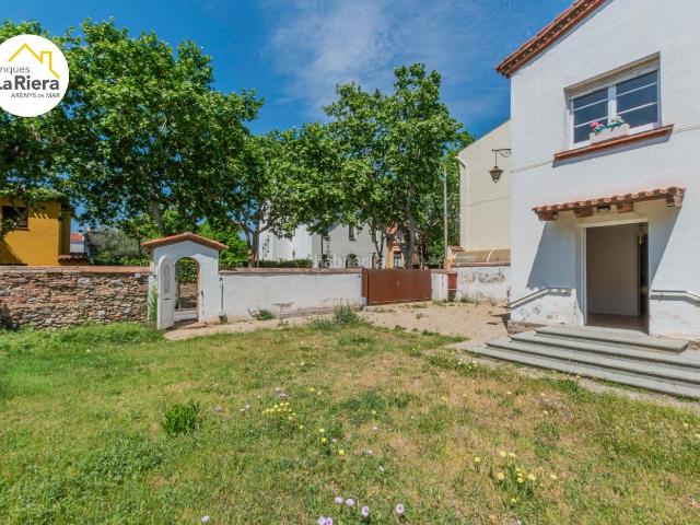 Chalet en venta en Garriga La, Montserrat El Passeig. TORRE CON JARDIN EN LA ZONA MAS EMBLEMATICA DE LA POBLACION. Chalets Garriga.