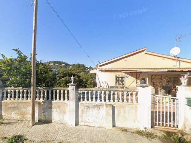 Chalet en venta en Gelida. Solvia Inmobiliaria Chalet independiente Gelida. Chalets.