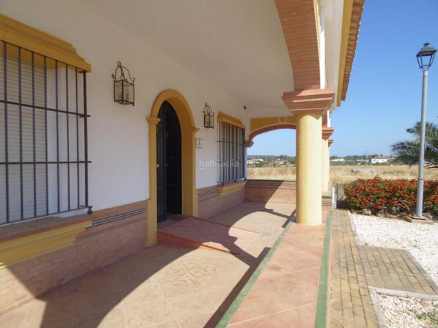 Chalet en venta en Gibraleón. Casa en La Romeria de San Isidro, Gibraleón. Chalets.