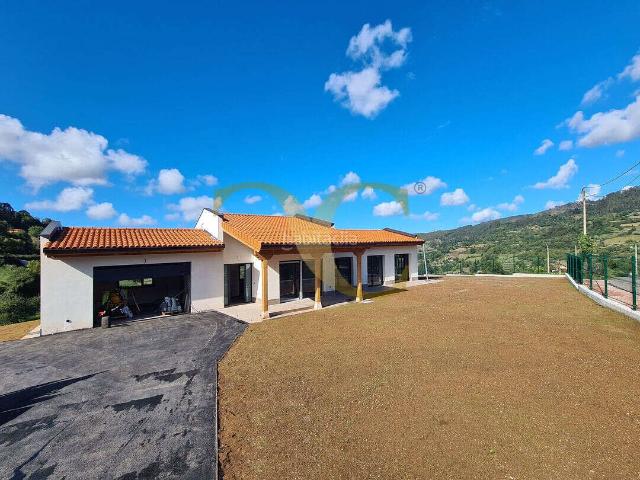 Chalet en venta en Gijón, Fano. Magnífico chalet de obra nueva rodeado de naturaleza y a 12 minutos de Gijón. Chalets.