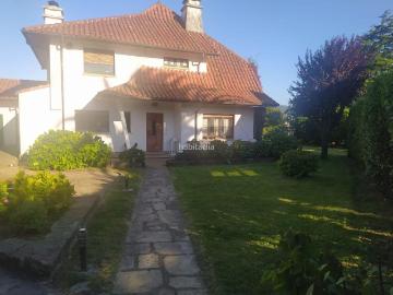 Chalet en venta en Gijón, Somió. Casa o chalet independiente en venta. Chalets.